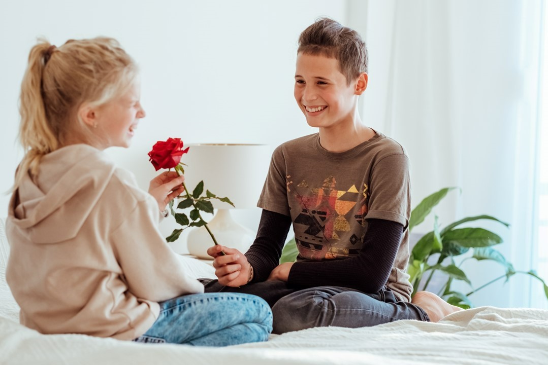 青春期孩子談戀愛，父母該如何是好？心理師3方法，和孩子輕鬆談「愛」